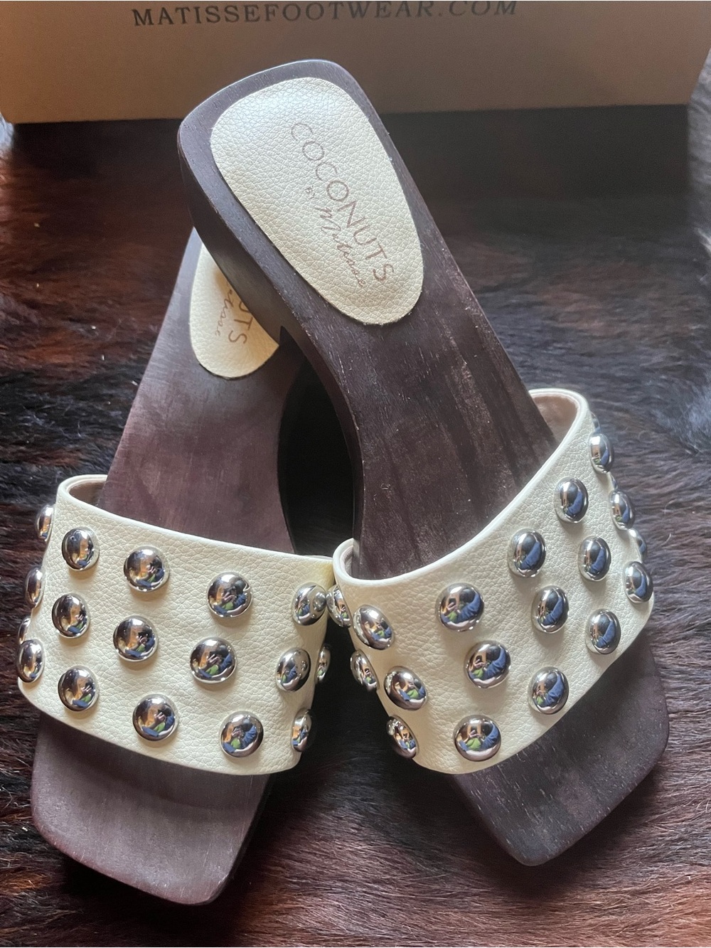 Coconuts New with tags by Matisse Sandals
